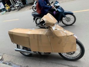 Đóng gói xe máy bằng thùng carton